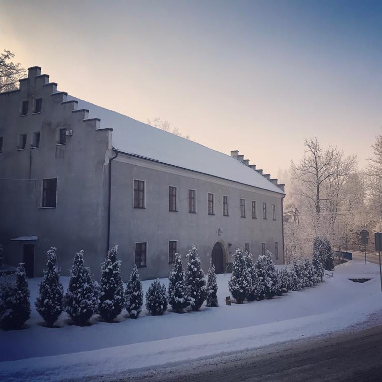 Zamek W Dziegielowie Exteriör bild